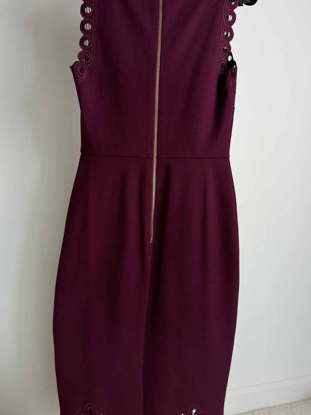 TED BAKER Burgundy Cutout Lace Sheath Dress Sz 1 / US 4 - Picture 14 of 14